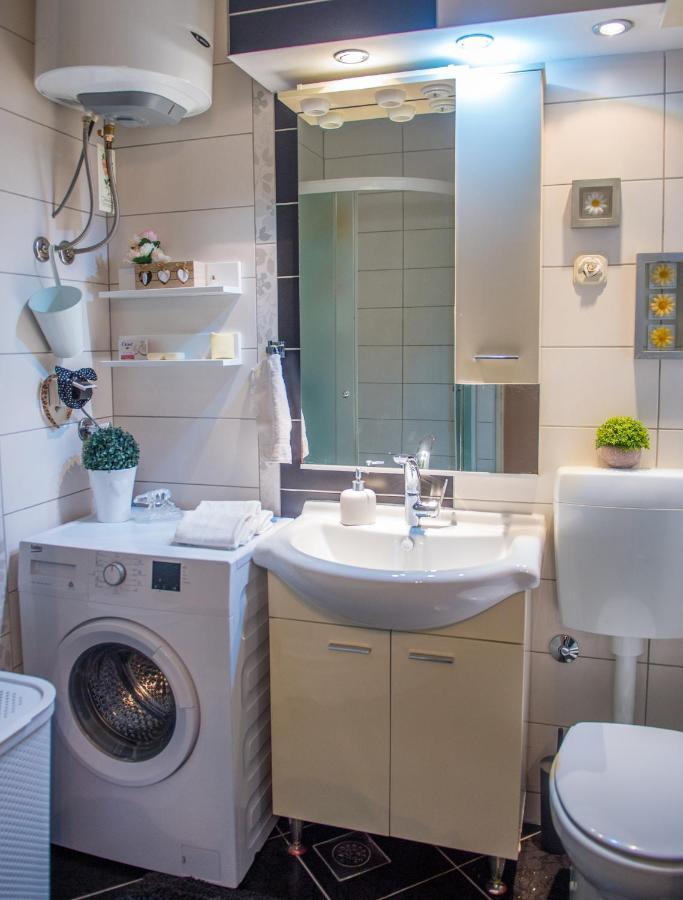 Luxe Living In モスタル エクステリア 写真