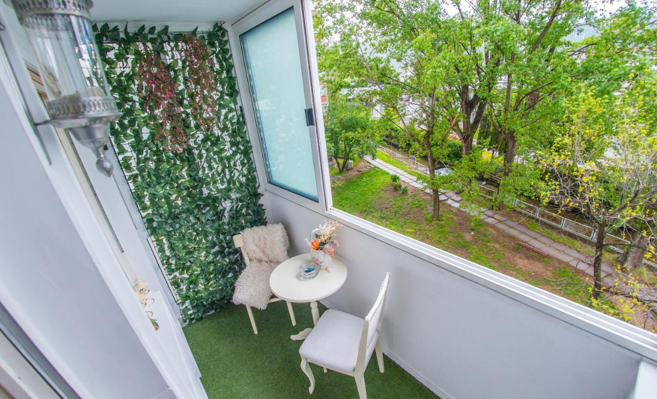 Luxe Living In モスタル エクステリア 写真
